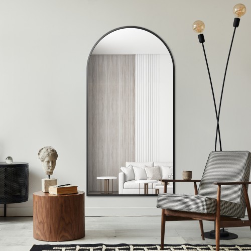 Lustro półowalne w ramie...