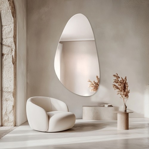 Lustro o nieregularnym...