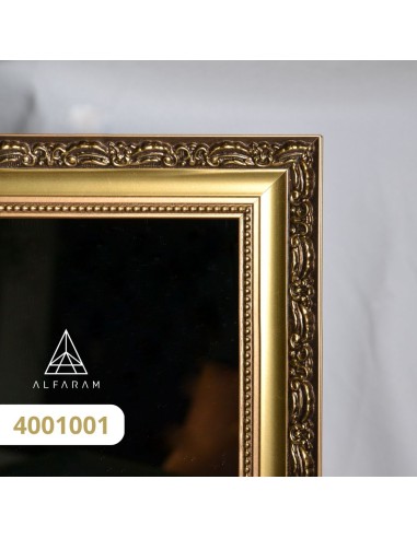 Lustro stojące w ozdobnej drewnianej...