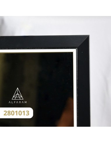 Lustro w delikatnej ozdobnej...