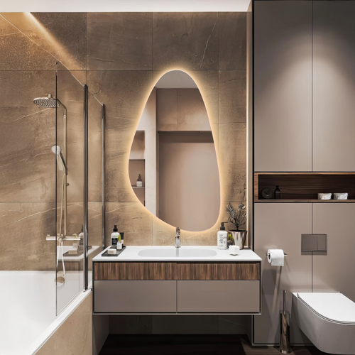 Lustro o nieregularnym...