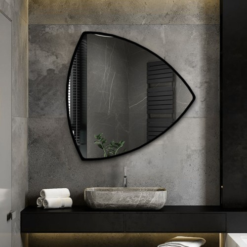 Lustro trójkątne w czarnej...