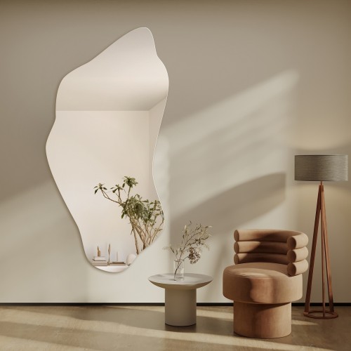 Lustro o nieregularnym...