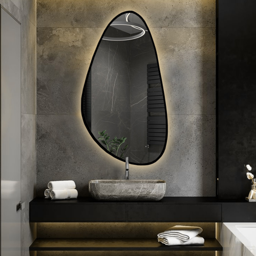 Lustro o nieregularnym...