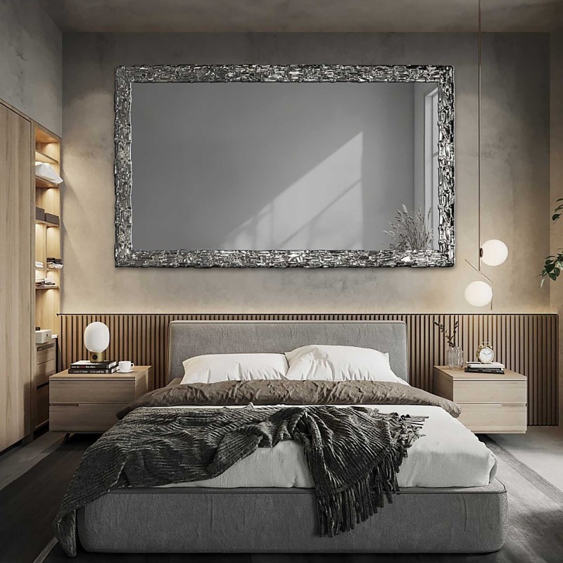 Eleganckie lustro ścienne w srebrnej ramie z grafitową taflą - CLAUDE GRAPHITE